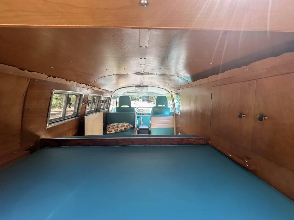 1959 Volkswagen Split-Window Bus - Image 27 of 29