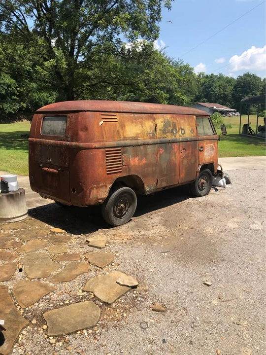 1959 Volkswagen Split-Window Bus - Image 2 of 20