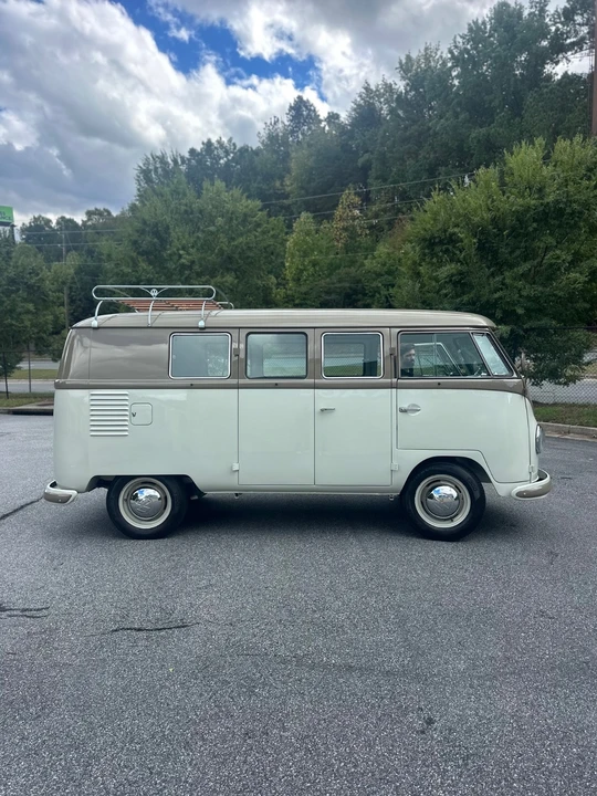 1959 Volkswagen Split-Window Bus - Image 4 of 16