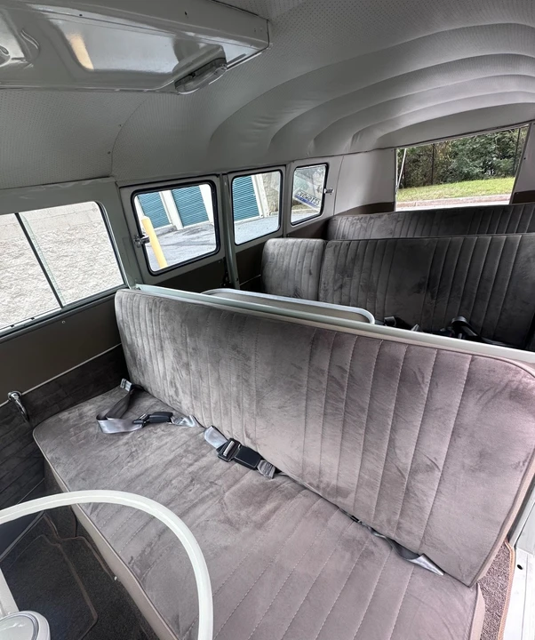 1959 Volkswagen Split-Window Bus - Image 9 of 16