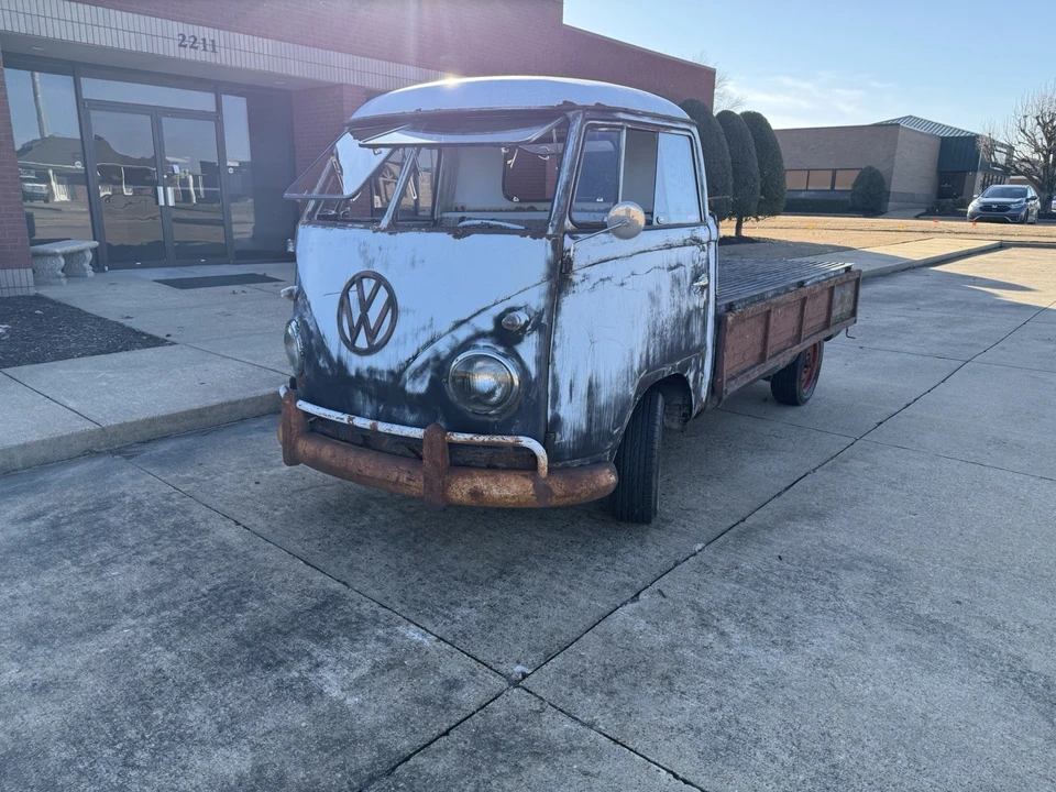 1959 Volkswagen Split-Window Bus - Image 3 of 21