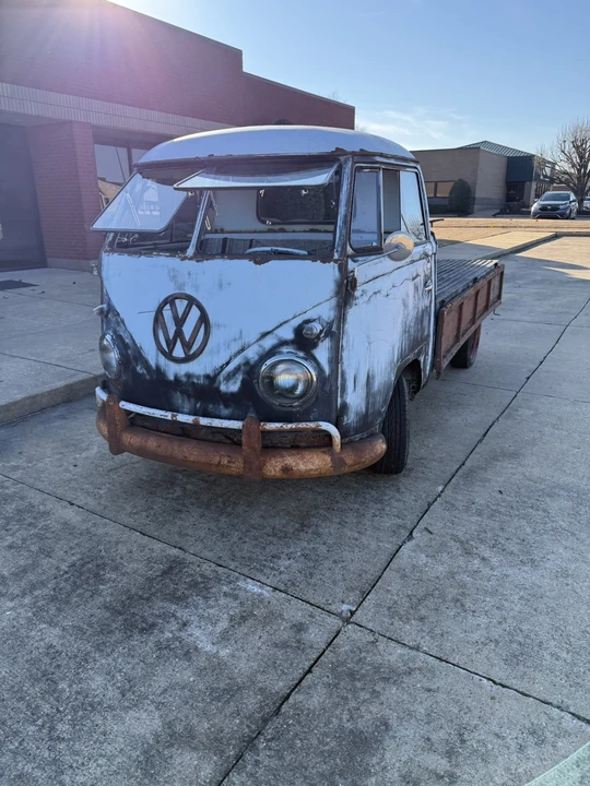 1959 Volkswagen Split-Window Bus - Image 4 of 21