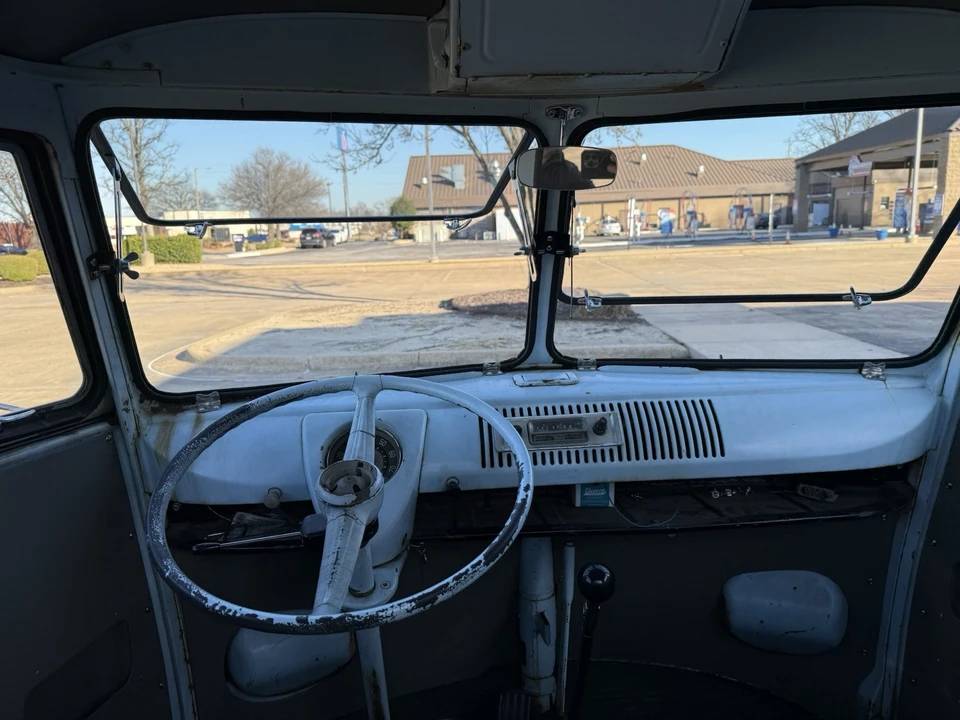 1959 Volkswagen Split-Window Bus - Image 9 of 21