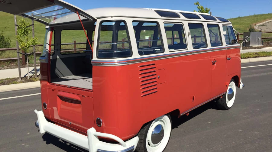 1959 Volkswagen Split-Window Bus - Image 2 of 9