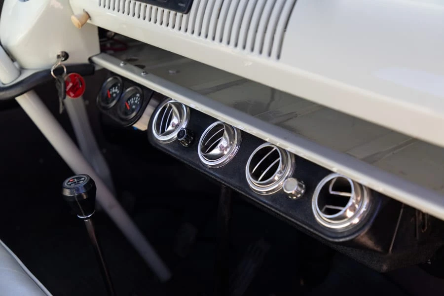 1959 Volkswagen Split-Window Pickup - Image 21 of 28