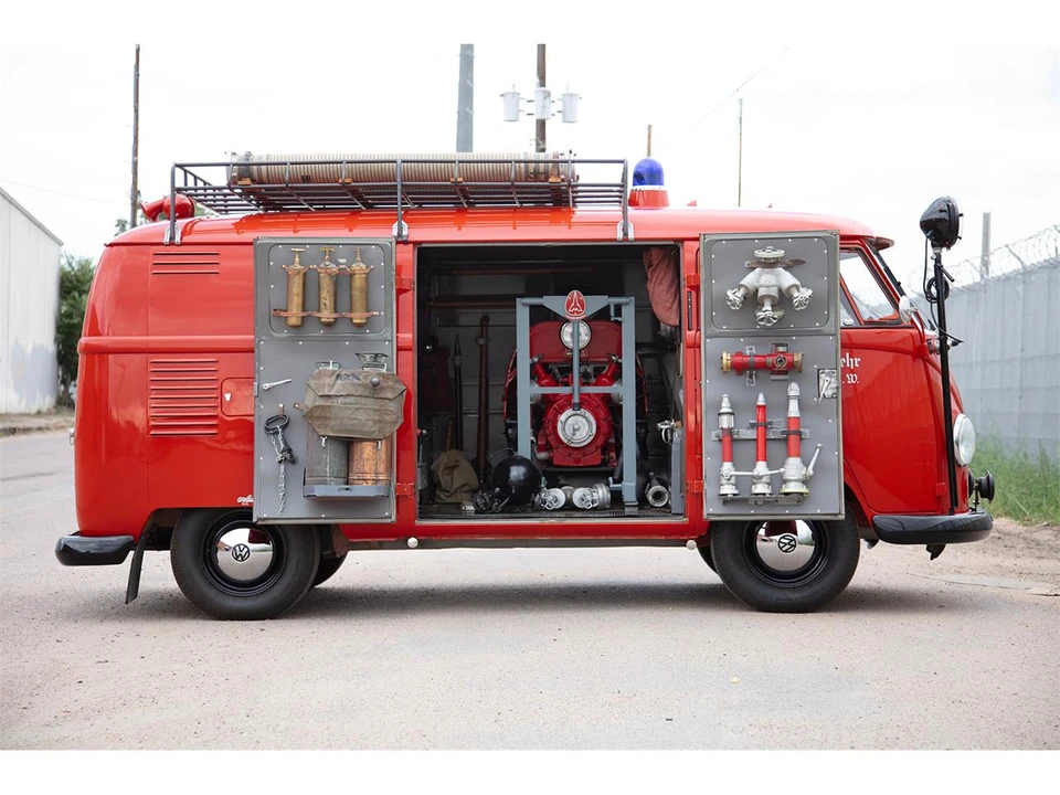 1959 Volkswagen Split-Window Bus - Image 16 of 31
