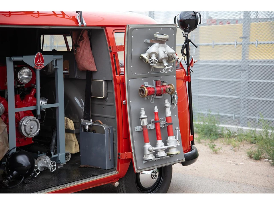 1959 Volkswagen Split-Window Bus - Image 20 of 31