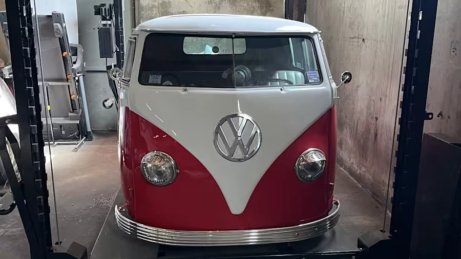 1959 Volkswagen Split-Window Pickup - Image 2 of 6