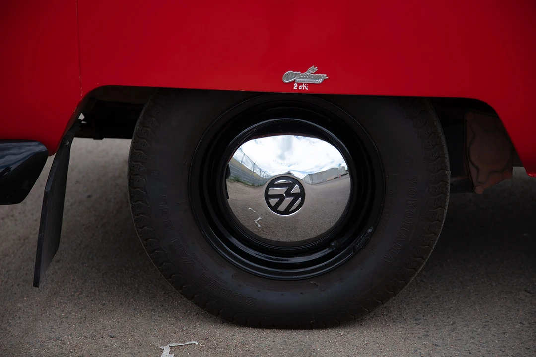 1959 Volkswagen Split-Window Bus - Image 18 of 31