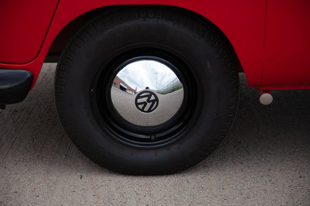 1959 Volkswagen Split-Window Bus - Image 15 of 31