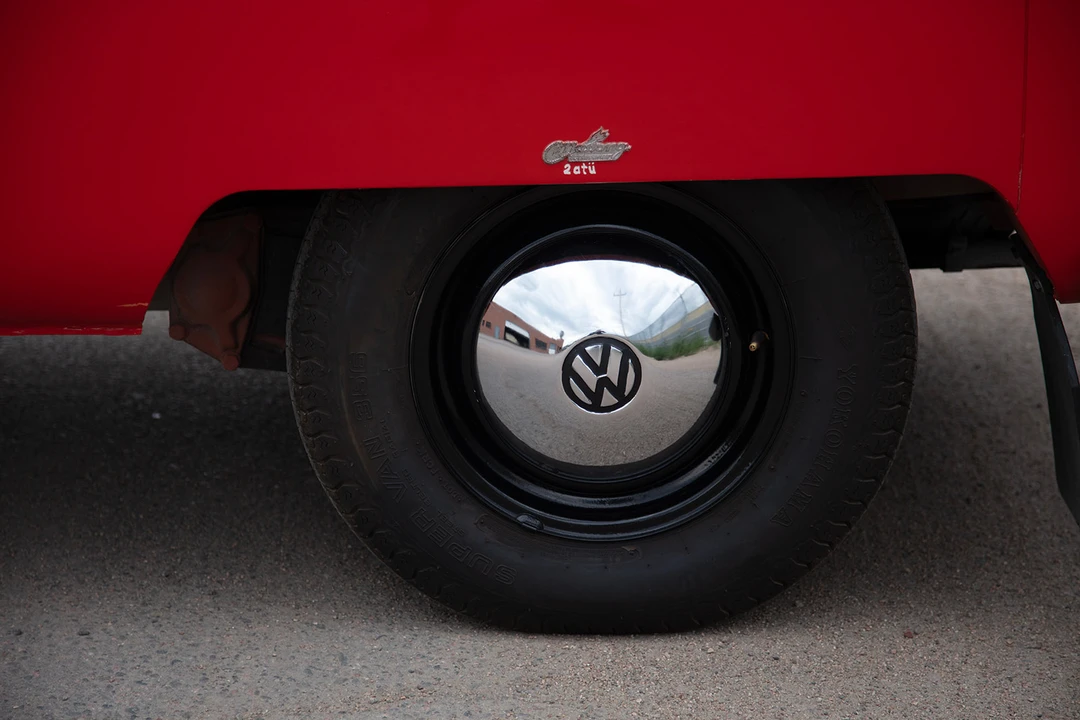 1959 Volkswagen Split-Window Bus - Image 16 of 31