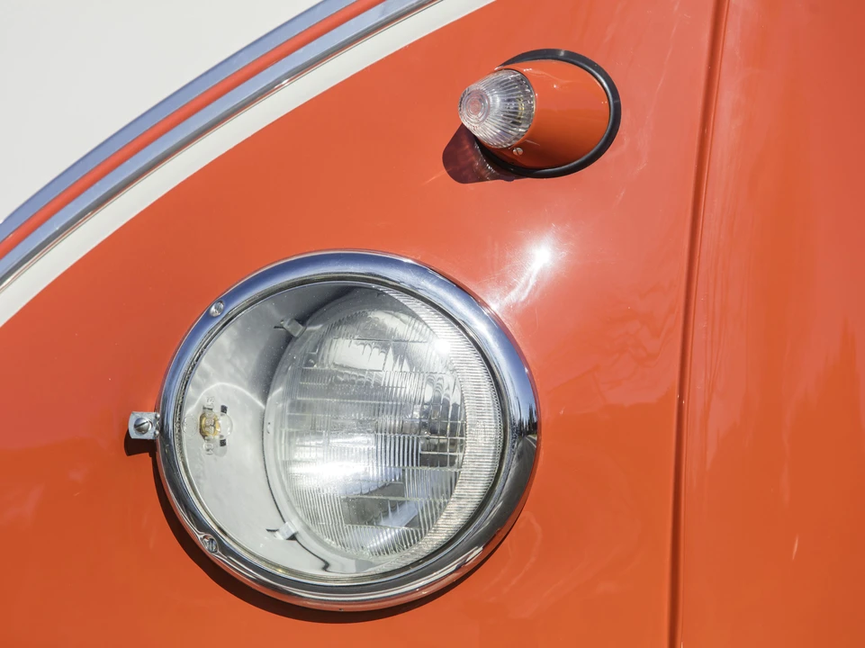 1959 Volkswagen Split-Window Bus - Image 28 of 31