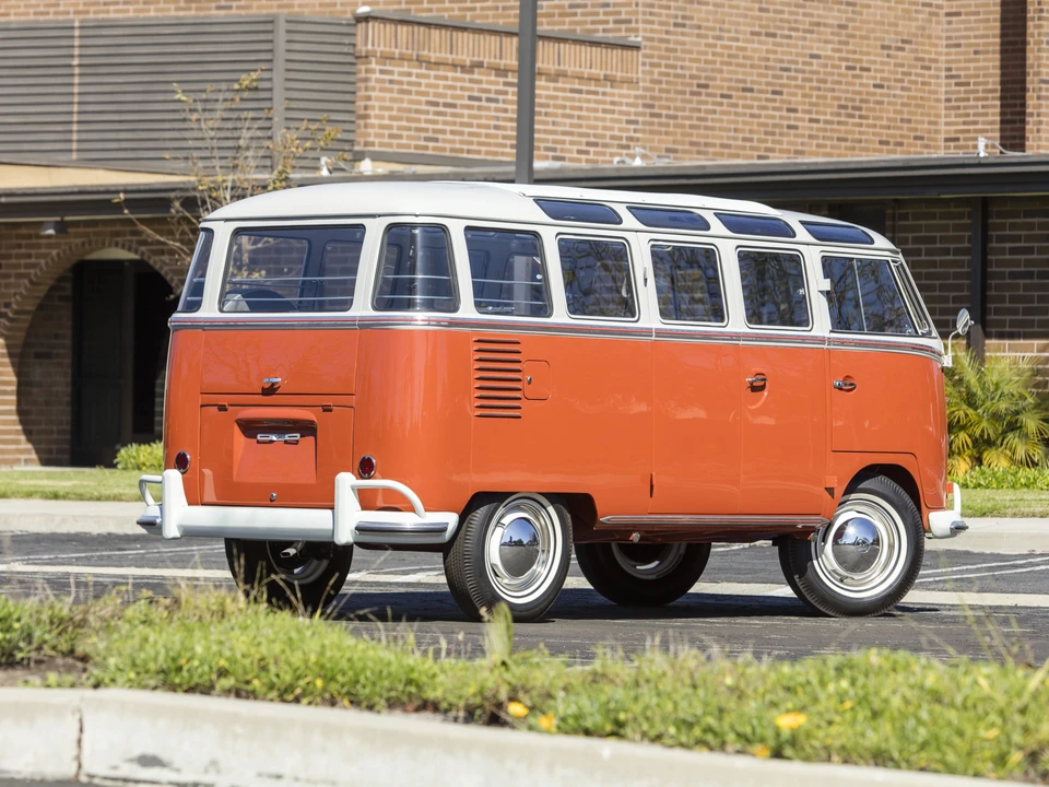 1959 Volkswagen Split-Window Bus - Image 2 of 31