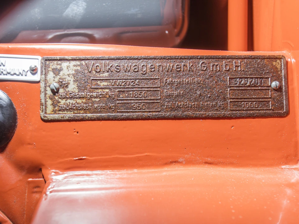 1959 Volkswagen Split-Window Bus - Image 6 of 31