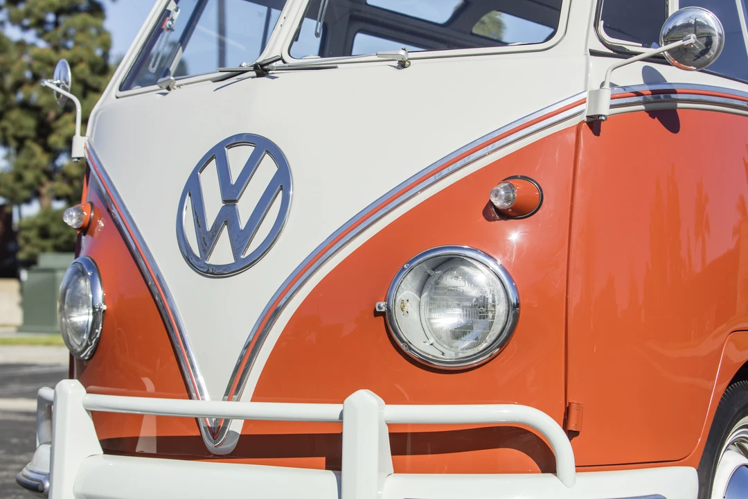 1959 Volkswagen Split-Window Bus - Image 4 of 31