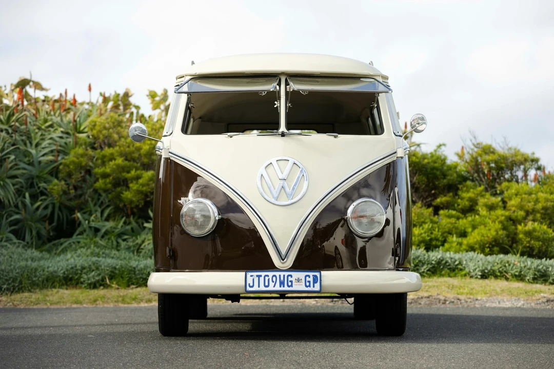 1959 Volkswagen Split-Window Bus - Image 10 of 21