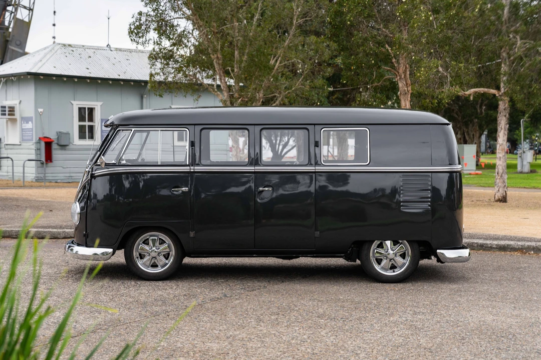 1959 Volkswagen Split-Window Bus - Image 8 of 31