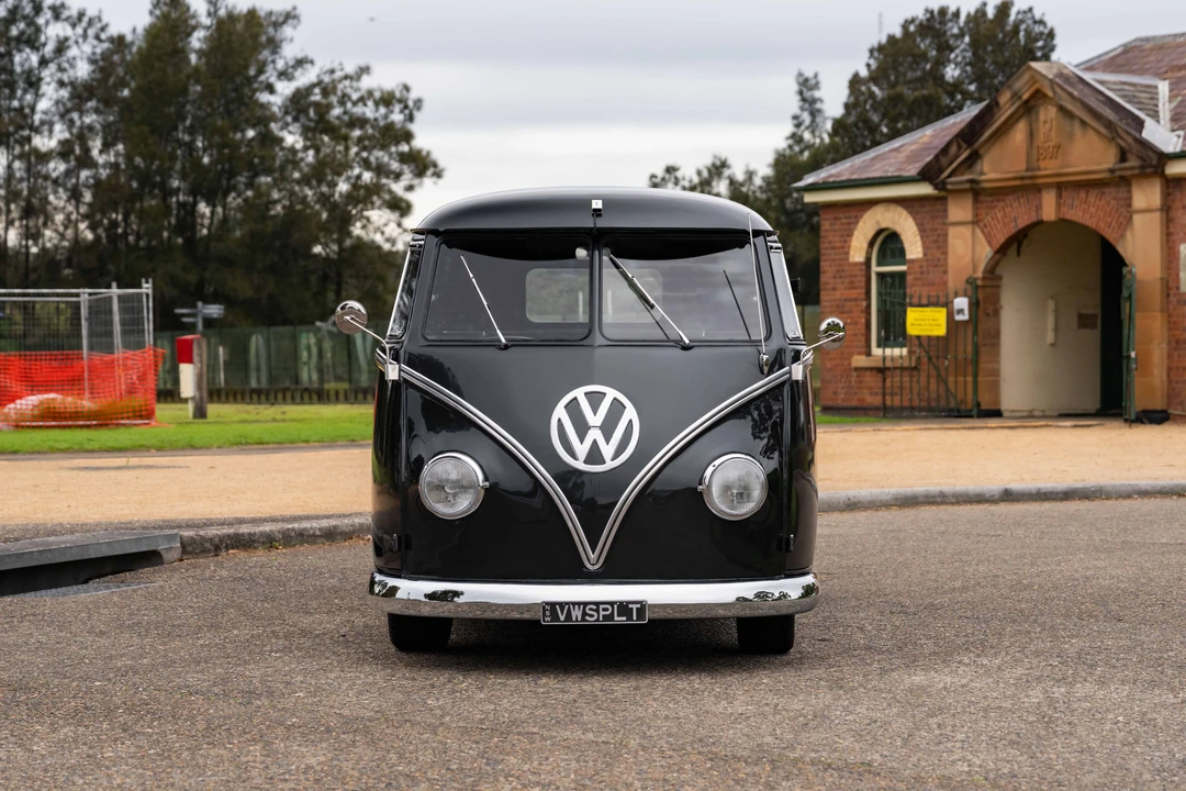 1959 Volkswagen Split-Window Bus - Image 2 of 31