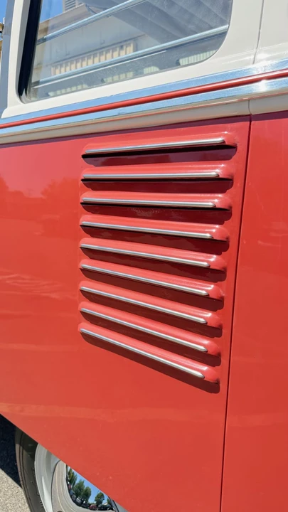 1959 Volkswagen Split-Window Bus - Image 19 of 31