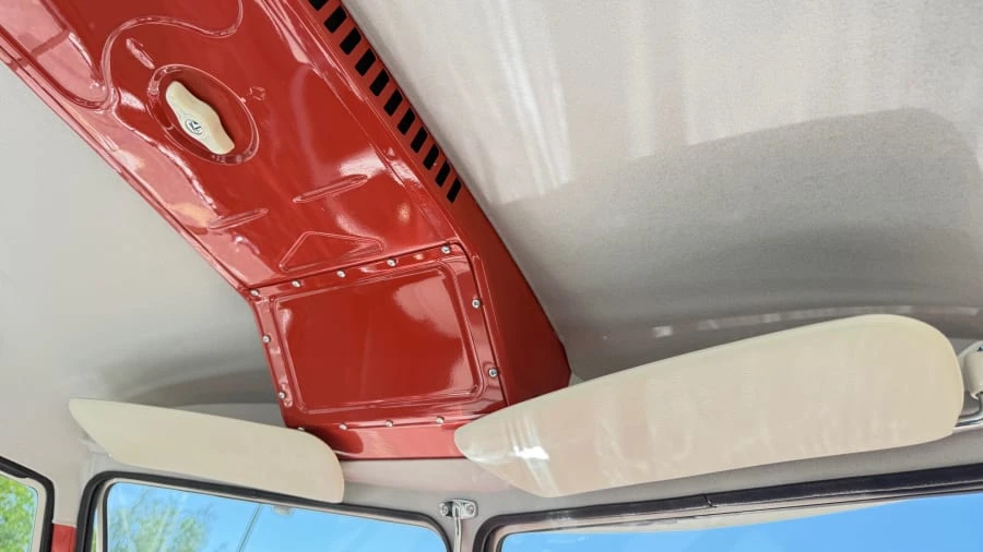 1959 Volkswagen Split-Window Bus - Image 27 of 31