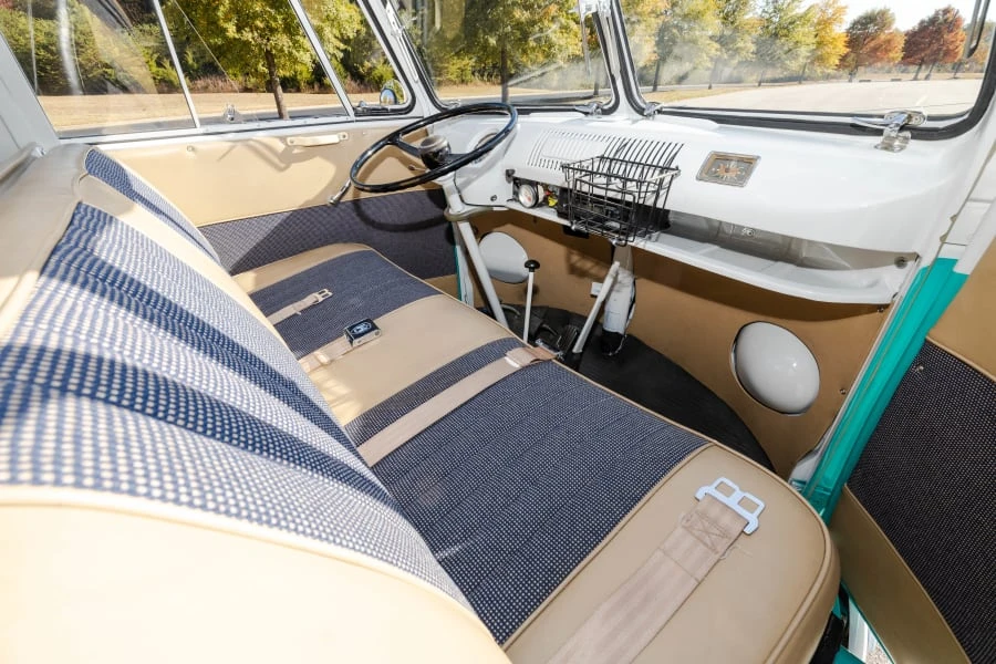 1959 Volkswagen Split-Window Bus - Image 21 of 31