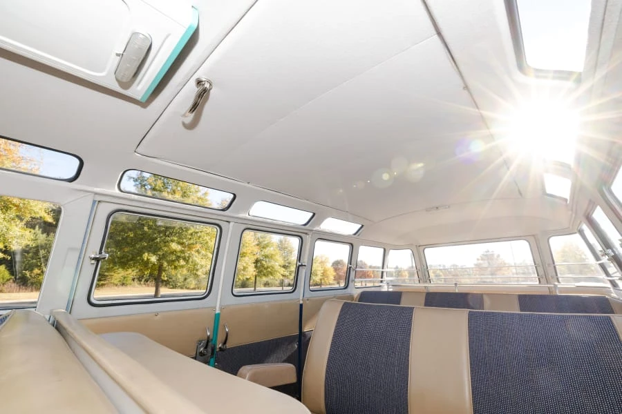1959 Volkswagen Split-Window Bus - Image 30 of 31