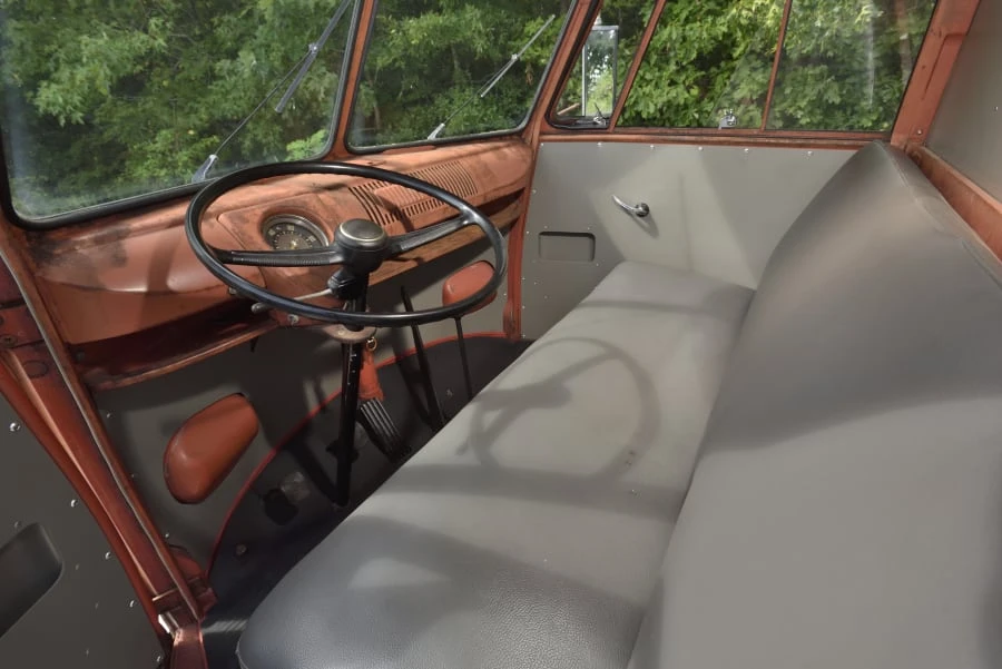 1959 Volkswagen Split-Window Bus - Image 24 of 31