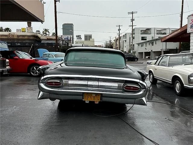 1959 Lincoln Capri - Image 11 of 17