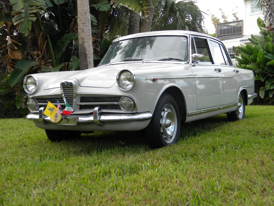 1960 Alfa Romeo 102-Series 2000 - Image 2 of 31