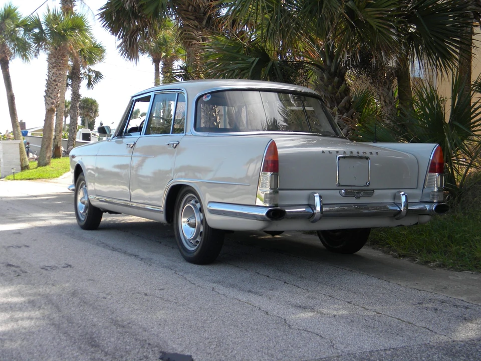 1960 Alfa Romeo 102-Series 2000 - Image 4 of 31