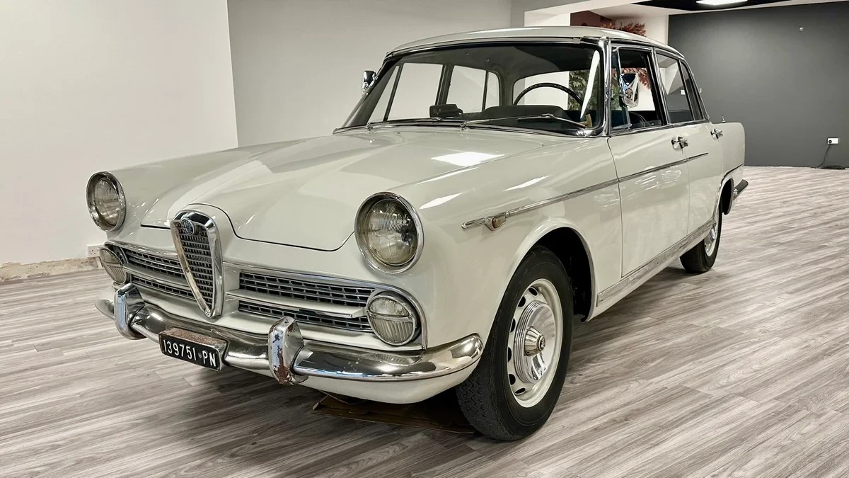 1960 Alfa Romeo 102-Series 2000 - Image 2 of 31