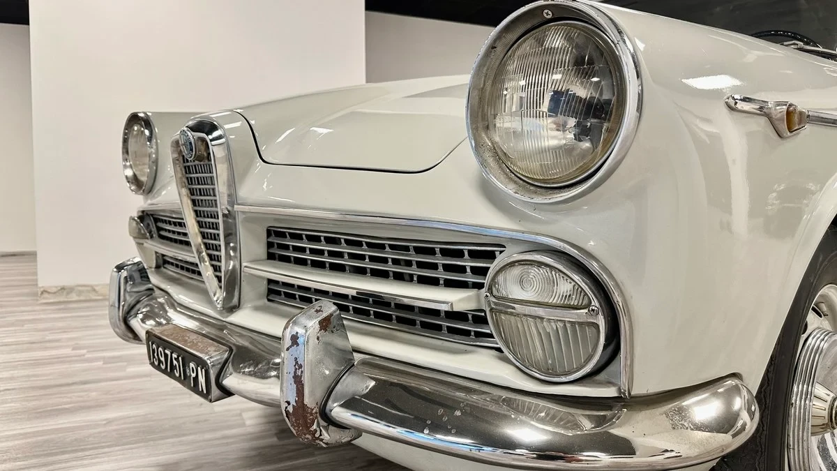 1960 Alfa Romeo 102-Series 2000 - Image 22 of 31