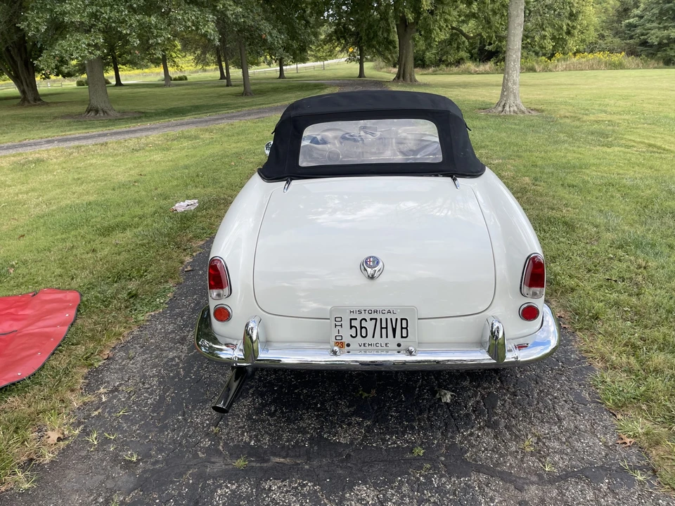 1960 Alfa Romeo Giulietta - Image 11 of 31