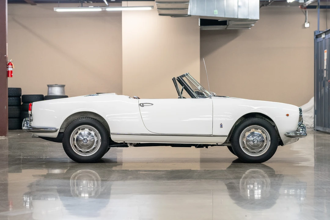 1960 Alfa Romeo Giulietta - Image 9 of 31