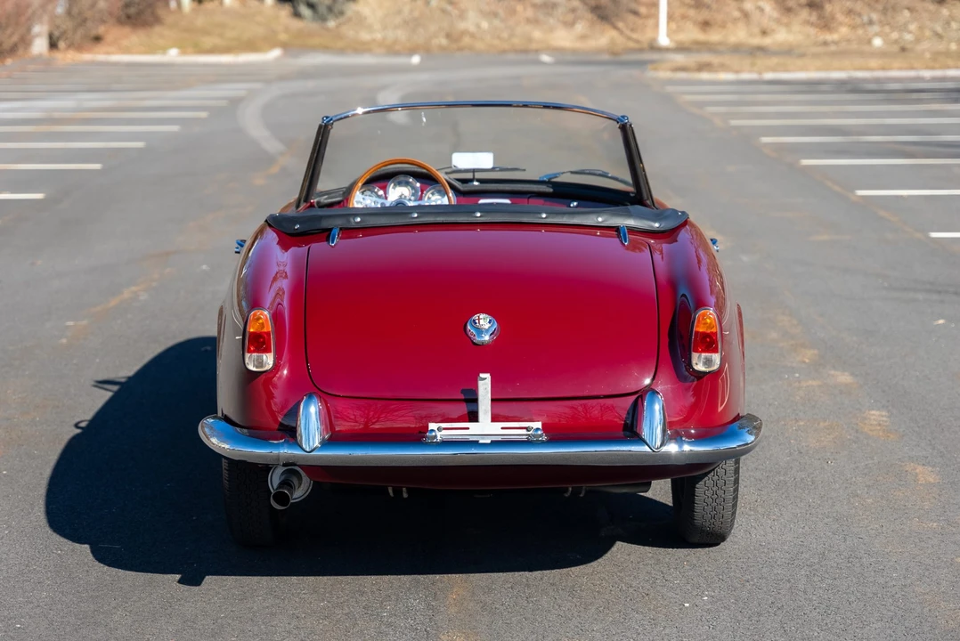 1960 Alfa Romeo Giulietta - Image 15 of 31