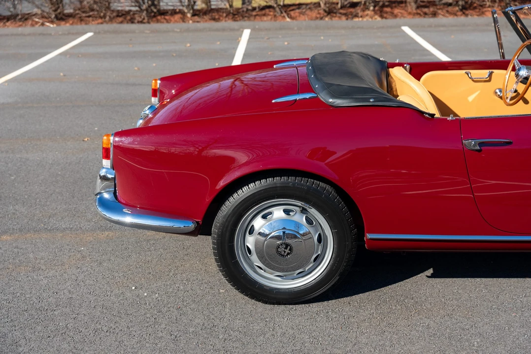 1960 Alfa Romeo Giulietta - Image 31 of 31