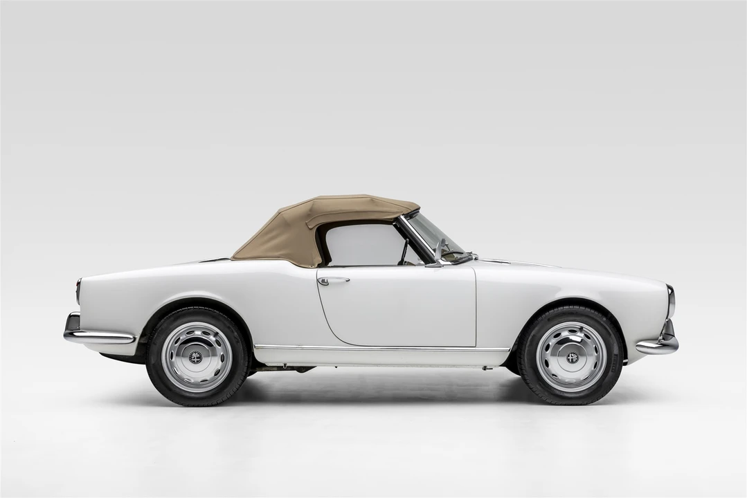 1960 Alfa Romeo Giulietta - Image 12 of 31