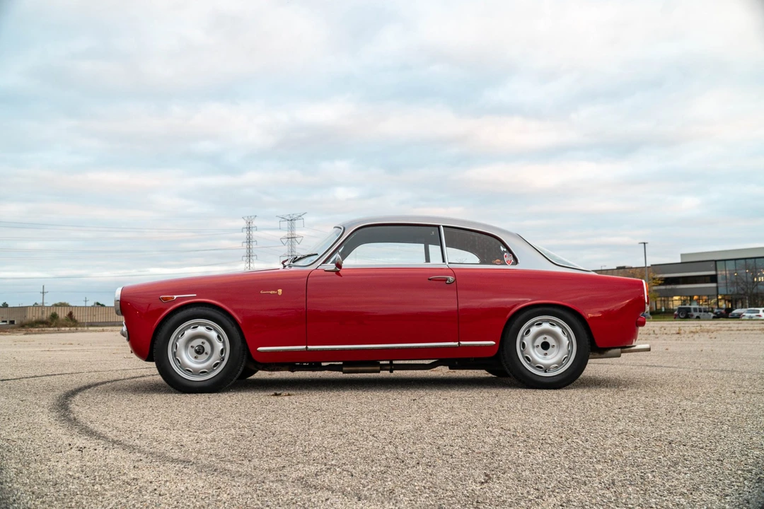 1960 Alfa Romeo Giulietta - Image 15 of 31
