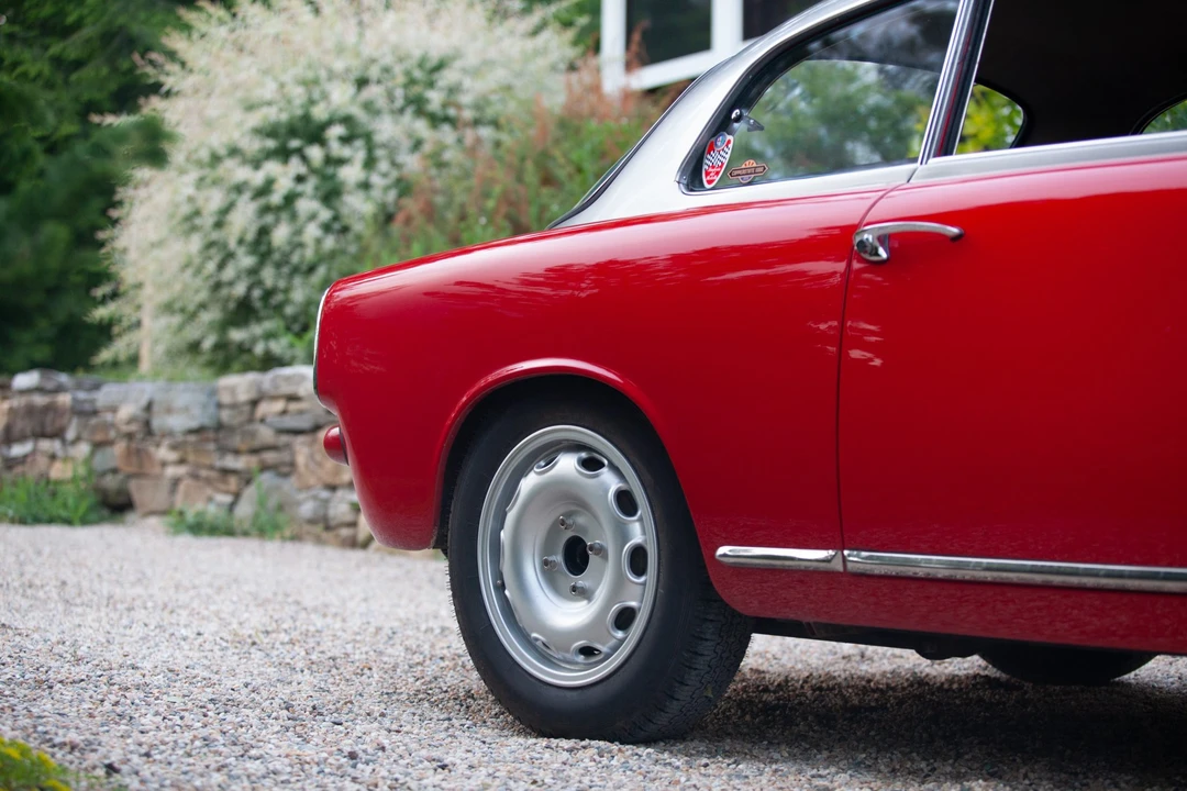 1960 Alfa Romeo Giulietta - Image 17 of 31