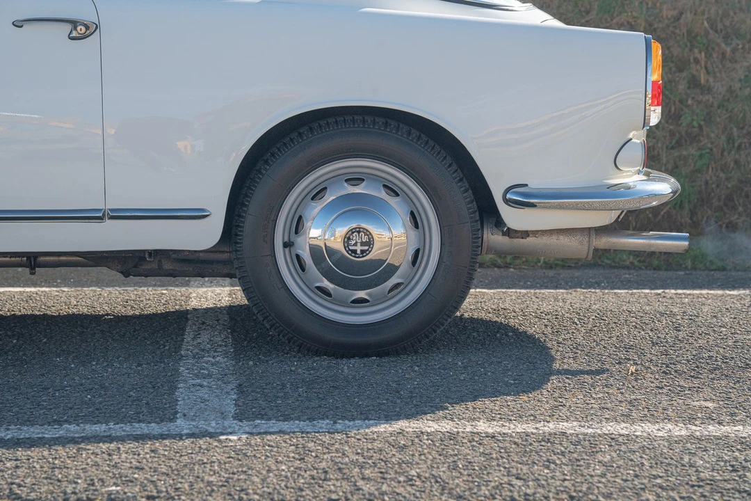 1960 Alfa Romeo Giulietta - Image 23 of 30
