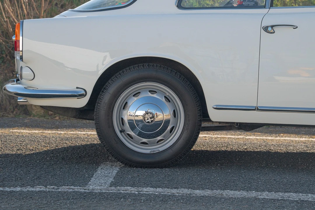 1960 Alfa Romeo Giulietta - Image 20 of 30