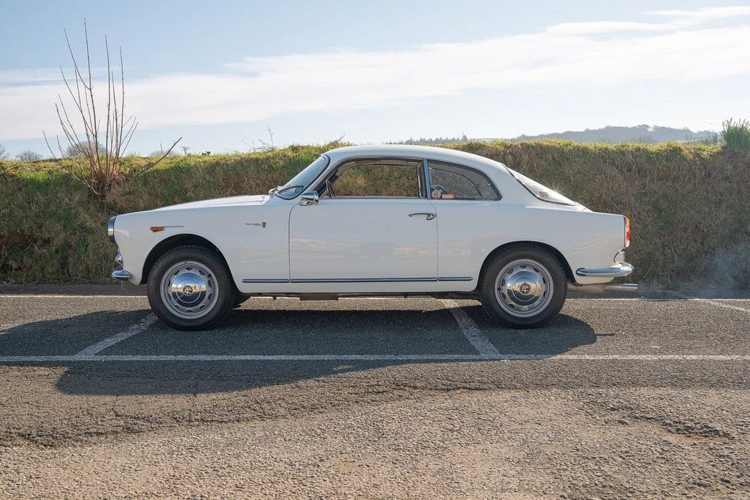 1960 Alfa Romeo Giulietta - Image 8 of 30