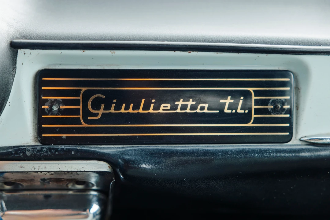 1960 Alfa Romeo Giulietta - Image 18 of 31