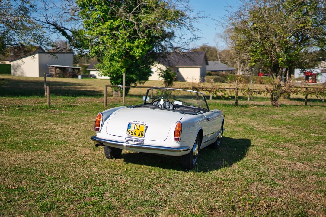 2000 Alfa Romeo 102-Series 2000 - Image 15 of 30