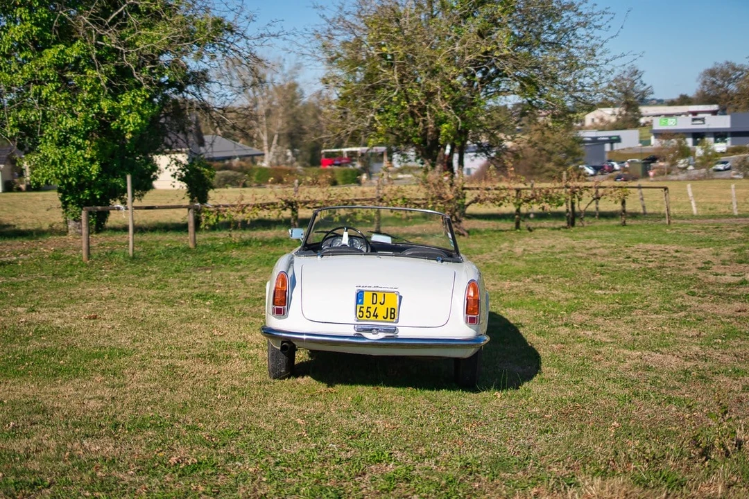 2000 Alfa Romeo 102-Series 2000 - Image 16 of 30