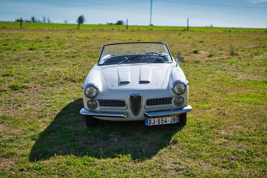 2000 Alfa Romeo 102-Series 2000 - Image 9 of 30