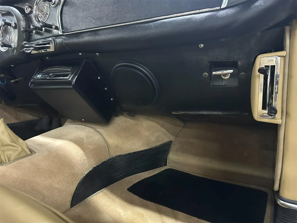 1960 Aston Martin DB4 - Image 19 of 31