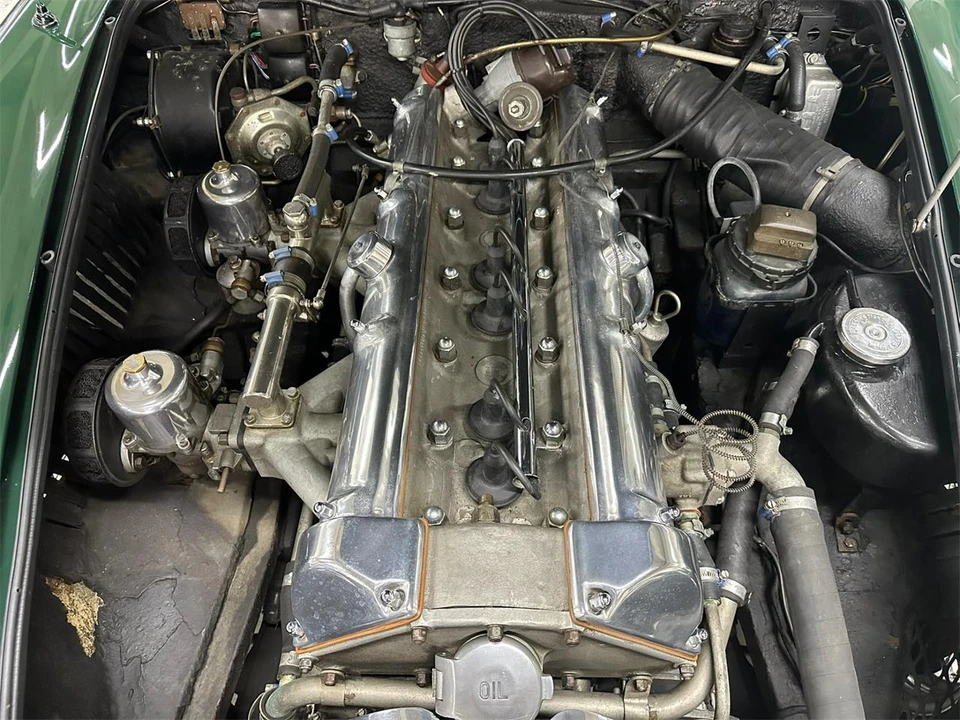 1960 Aston Martin DB4 - Image 30 of 31
