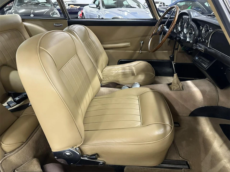 1960 Aston Martin DB4 - Image 16 of 31