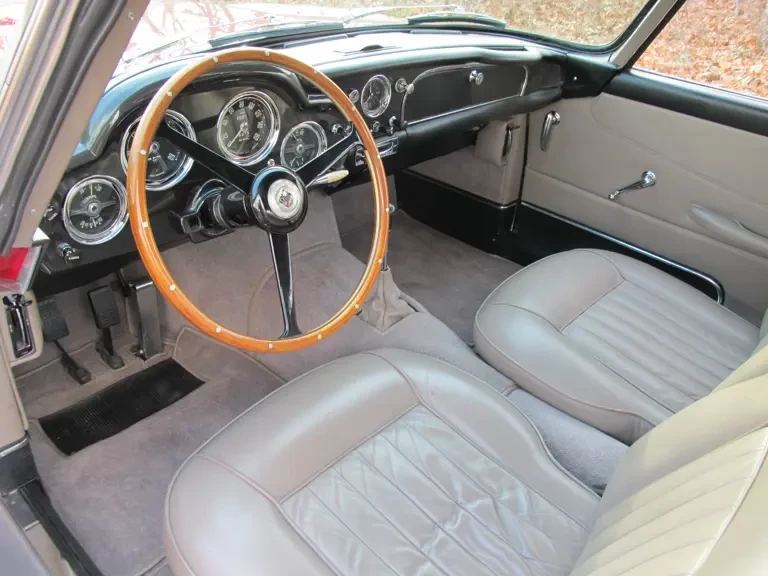 1960 Aston Martin DB4 - Image 5 of 20
